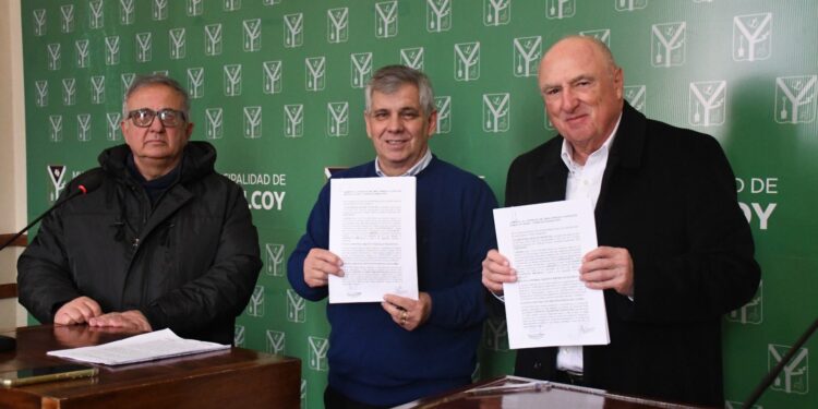 SE FIRMÓ EL CONVENIO PARA FINALIZAR EL COMPLEJO FEDERACIÓN: BRITOS PIDIÓ AL CONCEJO «PENSAR EN EL BENEFICIO PARA TODOS LOS CHIVILCOYANOS»