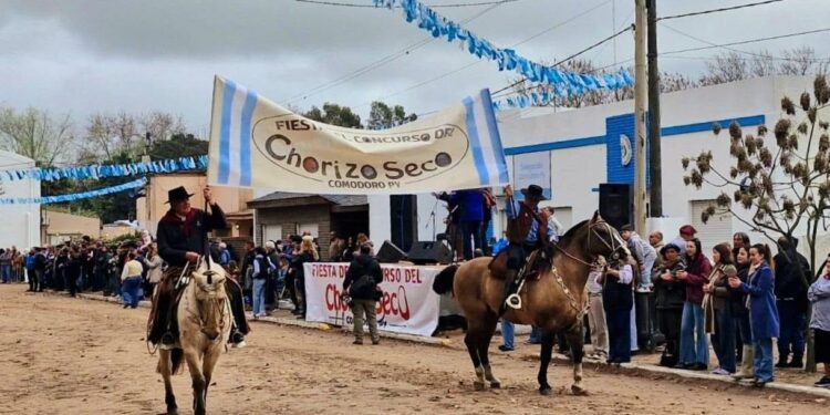 OTRO AÑO DE NUTRIDO ACOMPAÑAMIENTO A LA FIESTA DEL CONCURSO DEL CHORIZO SECO