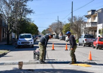 SEGURIDAD VIAL: NUEVOS REDUCTORES DE VELOCIDAD EN CALLE CATAMARCA