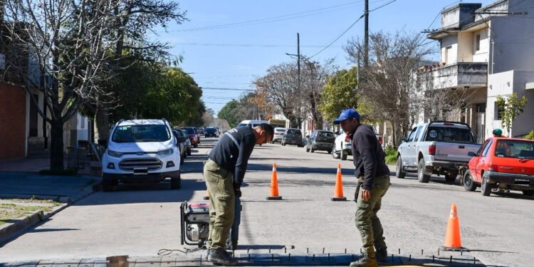 SEGURIDAD VIAL: NUEVOS REDUCTORES DE VELOCIDAD EN CALLE CATAMARCA