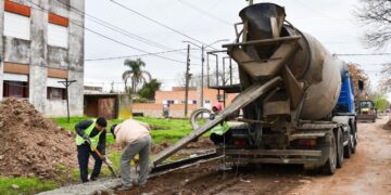OBRAS PÚBLICAS: CORDÓN CUNETA Y CONSOLIDADO DE CALLES