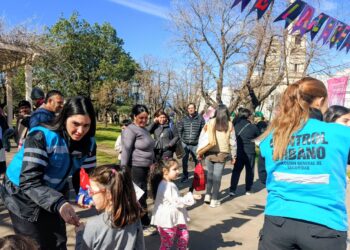EL SOL ACOMPAÑO LA JORNADA POR EL DÍA DE LAS INFANCIAS EN LA PLAZA 25 DE MAYO 6 EL SOL ACOMPAÑO LA JORNADA POR EL DÍA DE LAS INFANCIAS EN LA PLAZA 25 DE MAYO