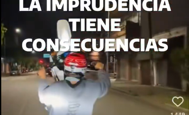 LE SUSPENDIERON EL CARNET HASTA EL AÑO 2099 POR HACER "WHEELIE" Y SUBIR LOS VIDEOS A REDES 1 LE SUSPENDIERON EL CARNET HASTA EL AÑO 2099 POR HACER “WHEELIE” Y SUBIR LOS VIDEOS A REDES