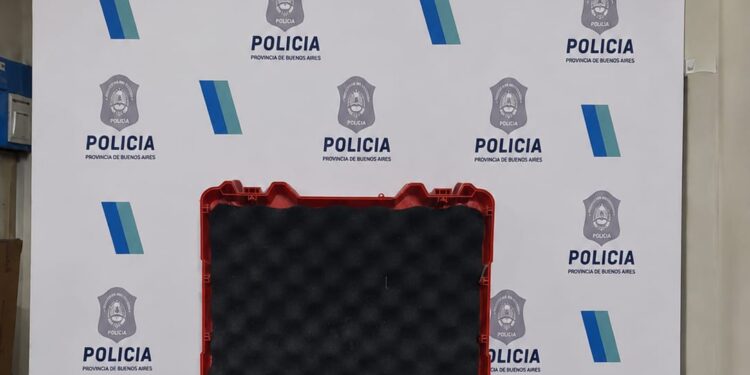 UN MENOR RESPONSABLE DEL ROBO DE HERRAMIENTAS DE UNA CAMIONETA