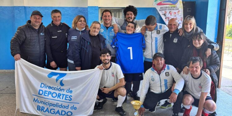 TORNEO EN ALBERTI DEL FÚTBOL INCLUSIVO. LOS CHICOS DE BRAGADO GANARON LA FINAL 1 TORNEO EN ALBERTI DEL FÚTBOL INCLUSIVO. LOS CHICOS DE BRAGADO GANARON LA FINAL