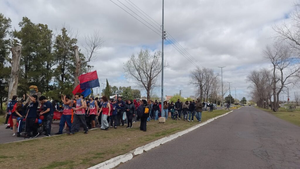 EL MUNICIPIO CELEBRO QUE EL FESTEJO DE LA PRIMAVERA FUE SIN INCONVENIENTES 6 CARAVANA PRIMAVERA LAGUNA1