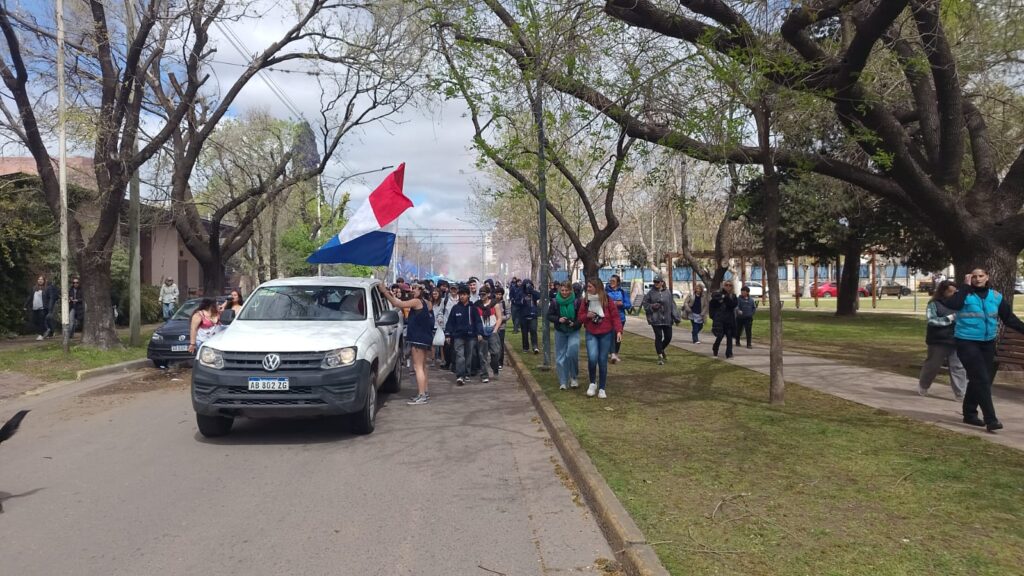 EL MUNICIPIO CELEBRO QUE EL FESTEJO DE LA PRIMAVERA FUE SIN INCONVENIENTES 7 CARAVANA PRIMAVERA LAGUNA2