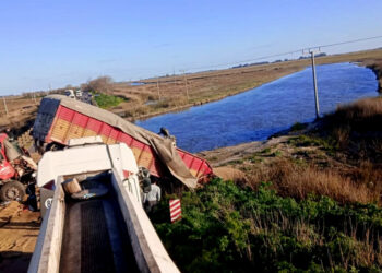 GRAVE ACCIDENTE EN LA RUTA PROVINCIAL 51: UN CHOFER FALLECIDO Y TRES HERIDOS TRAS UN CHOQUE ENTRE CUATRO CAMIONES