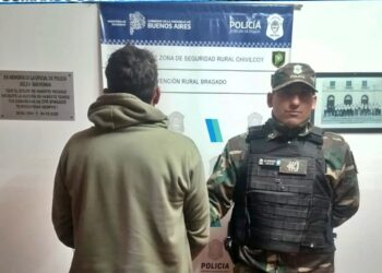 UN ALERTA SOBRE LA PRESENCIA DE UNA PERSONA SOSPECHOSA DERIVO EN UNA DETENCION POR RESISTENCIA A LA AUTORIDAD