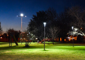 LA PLAZA ESPAÑA TIENE AHORA ILUMINACIÓN CON LED