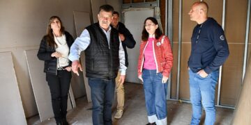 LAS VIVIENDAS EX CÁRITAS: BARENGHI Y LA MINISTRA BATAKIS RECORRIERON EL REINICIO DE LAS OBRAS