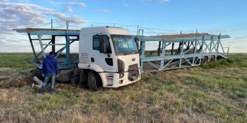 PENTAVIA ARREGLA CON PARCHES LA RUTA 5: DESPISTE DE UN CAMIÓN SE SUMA A UNA SEGUIDILLA DE ACCIDENTES