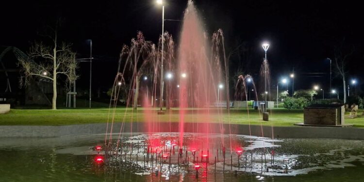 MES DE LAS ARTES: TARDE ACTIVIDADES EN LA PLAZA ALFONSIN Y ENCENDIDO DE LA FUENTE