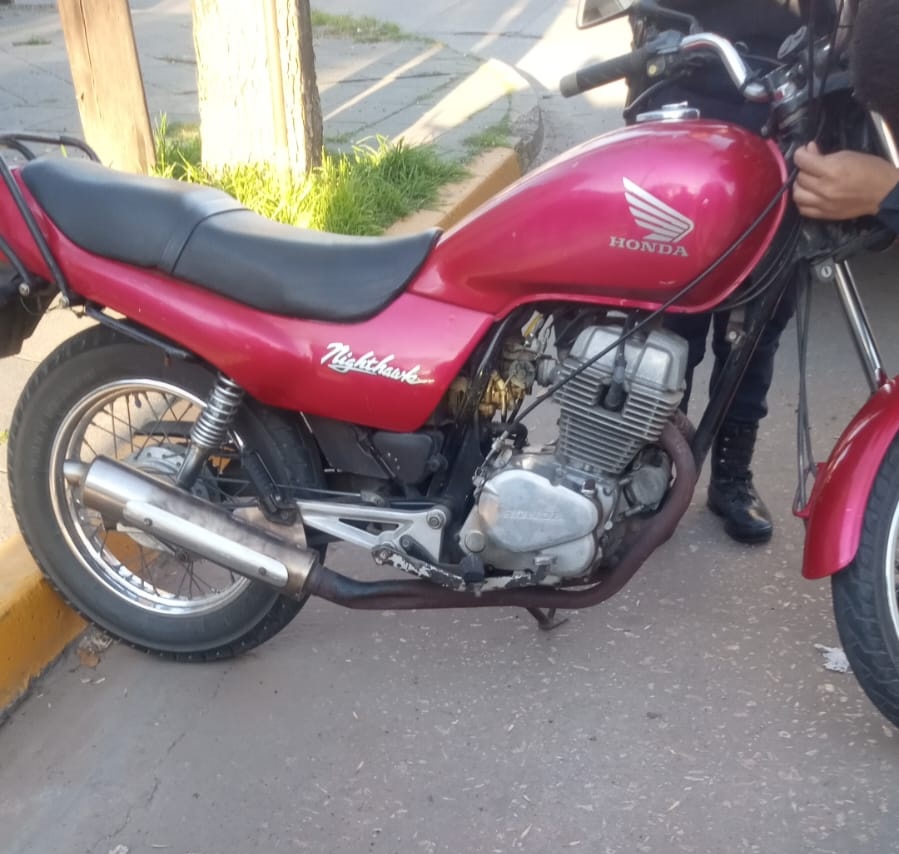 moto con escape libre