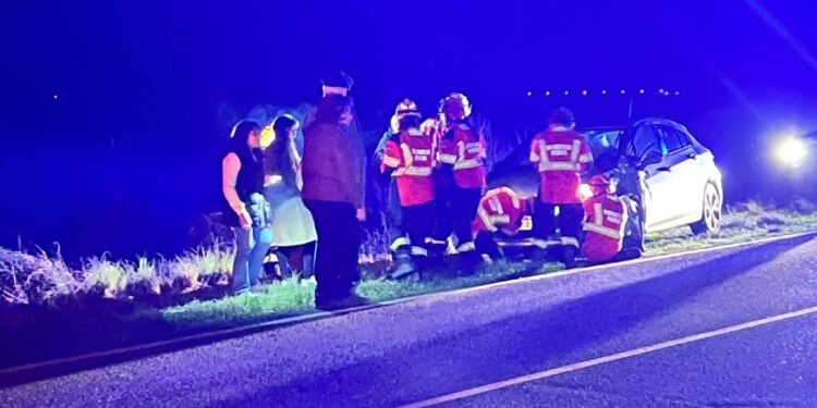 CASI UNA TRAGEDIA. UN AUTO IMPACTÓ UNA CUBIERTA DE CAMION EN RUTA 46.