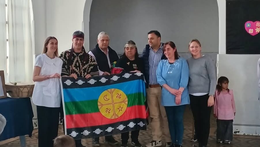 bandera mapuche izamiento1
