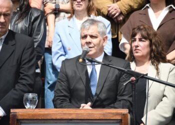 EDUARDO DE LILLO SERÍA EL INTENDENTE DE CHIVILCOY A PARTIR DEL 10 DE DICIEMBRE 6 EDUARDO DE LILLO SERÍA EL INTENDENTE DE CHIVILCOY A PARTIR DEL 10 DE DICIEMBRE