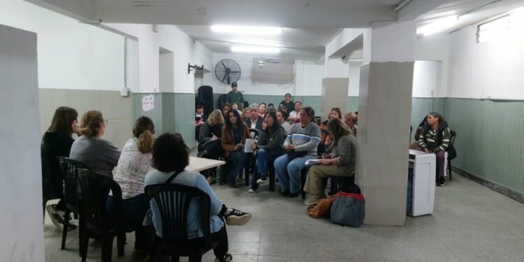 MECHITA: VECINOS RECLAMARON MÁS PROFESIONALES PARA LA UNIDAD SANITARIA