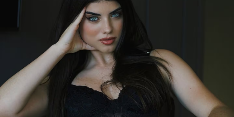 LA INFLUENCER BRAGADENSE CELESTE PAMIO DEBUTA EN TEATRO CON CASI FIEL