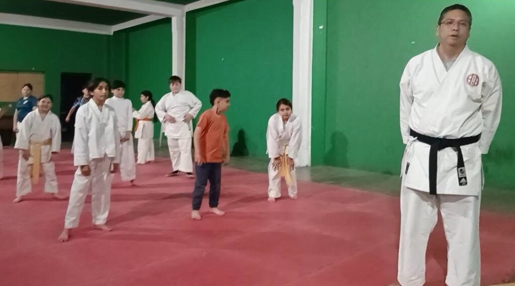 entrega indumentaria karate1