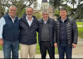 VICENTE GATICA SE REUNIO CON INTENDENTES VECINALISTAS Y EL EX MINISTRO JOAQUÍN DE LA TORRE