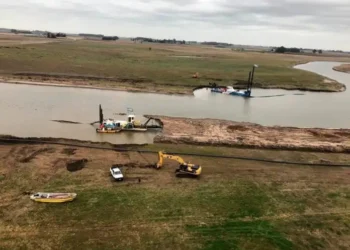 INFORMAN QUE 15 DE LAS 24 OBRAS HÍDRICAS FINANCIADAS POR NACIÓN SE ENCUENTRAN CANCELADAS O SUSPENDIDAS 6 INFORMAN QUE 15 DE LAS 24 OBRAS HÍDRICAS FINANCIADAS POR NACIÓN SE ENCUENTRAN CANCELADAS O SUSPENDIDAS